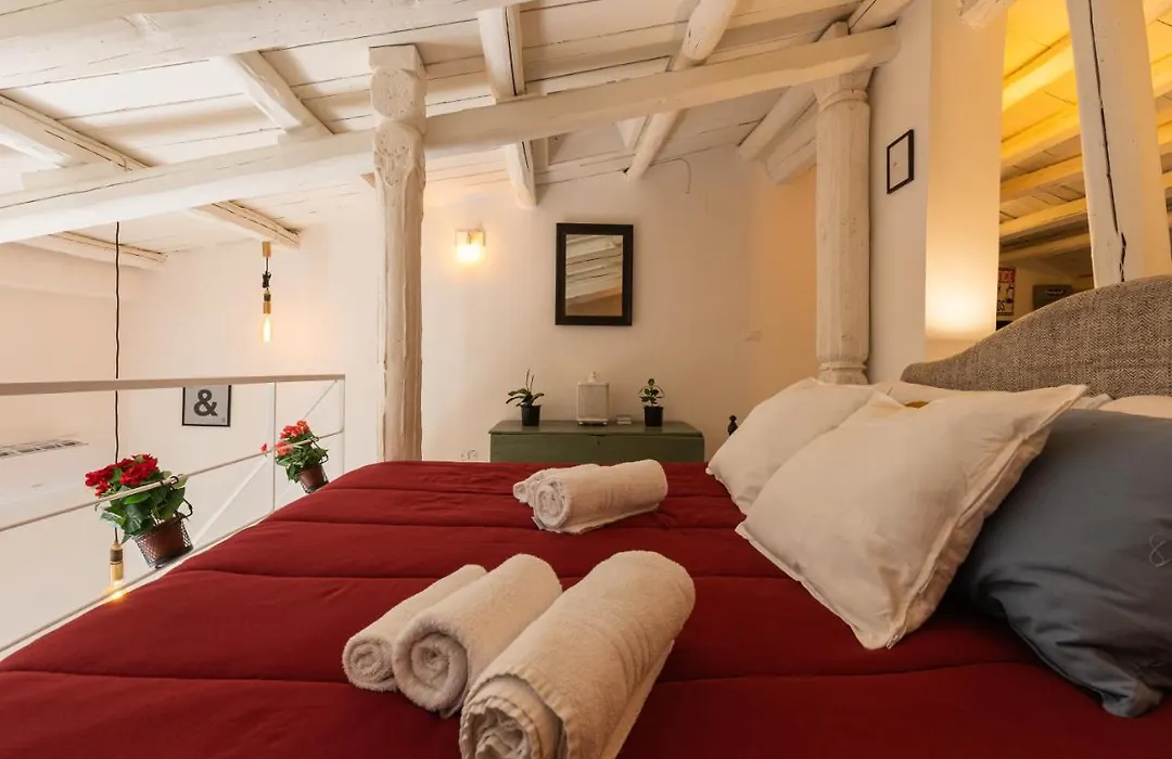 Elly Holiday House-1