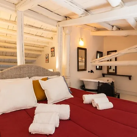 Elly Holiday House-3